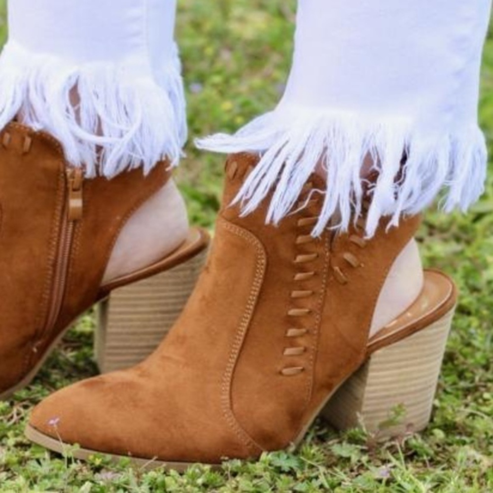 NWT Ccocci Luck Suede Tan Bootie 8 - Picture 1 of 7